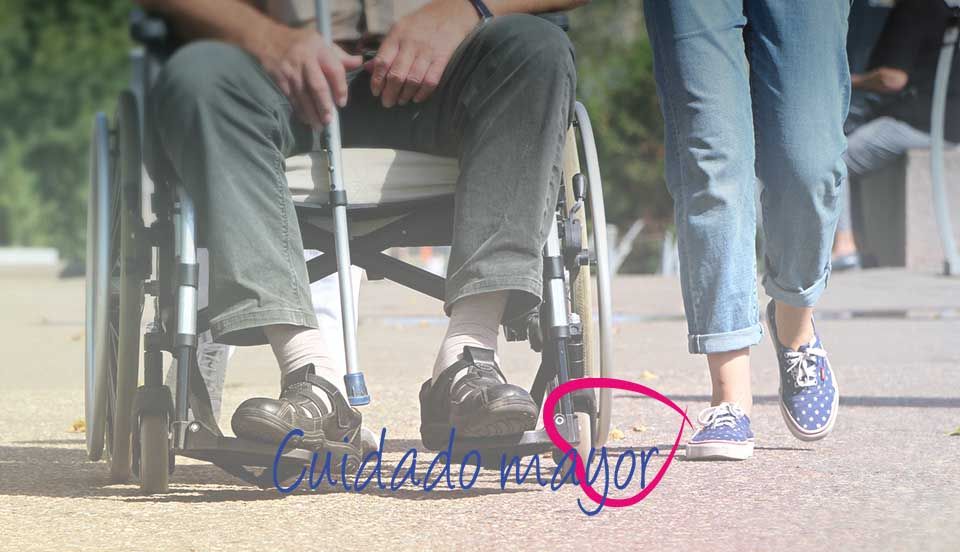 silla de ruedas para mayores